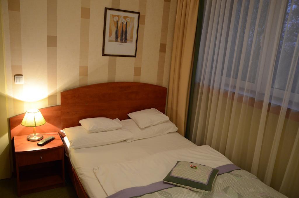Agat Hotel 罗兹 客房 照片