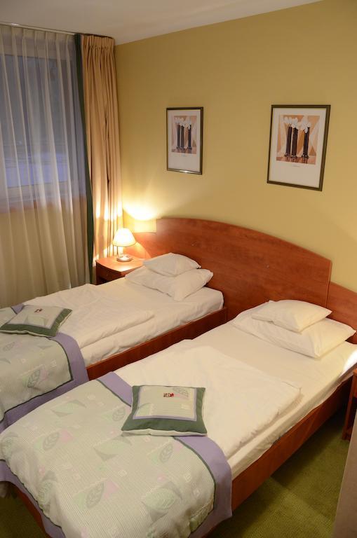 Agat Hotel 罗兹 客房 照片